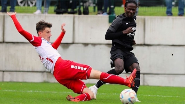 Ebrima Ndure (r.) provided the first equalizer. (Bild: USC Abersee)