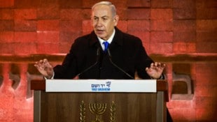 Netanyahu ist mit der Kritik an seinem Vorgehen nicht einverstanden. (Bild: AFP/Menahem Kahana)