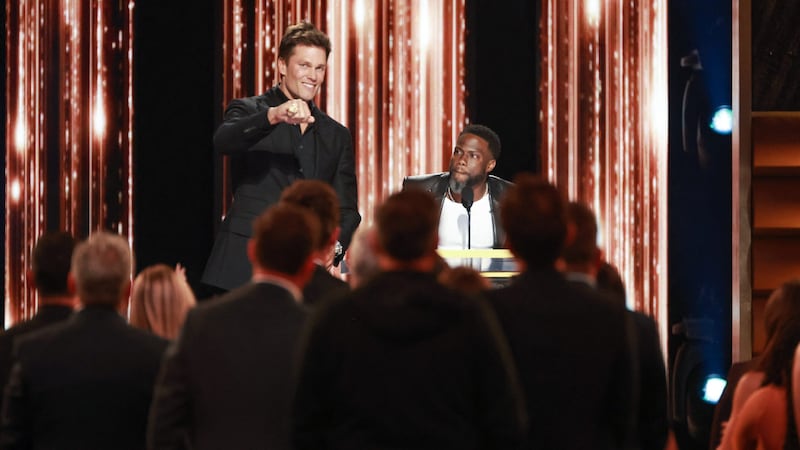 Tom Brady wurde unter anderem auch von Kevin Hart „geroastet“. (Bild: APA/Getty Images via AFP/GETTY IMAGES/Matt Winkelmeyer)