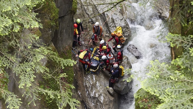 Brenzliche Situationen wie diese beim Canyoning in Dornbirn sind für die Bergretter Alltag. 