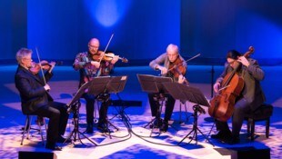 Elektrisch verstärkt und hoch energetisch begeistert das Kronos Quartet seit 50 Jahren.