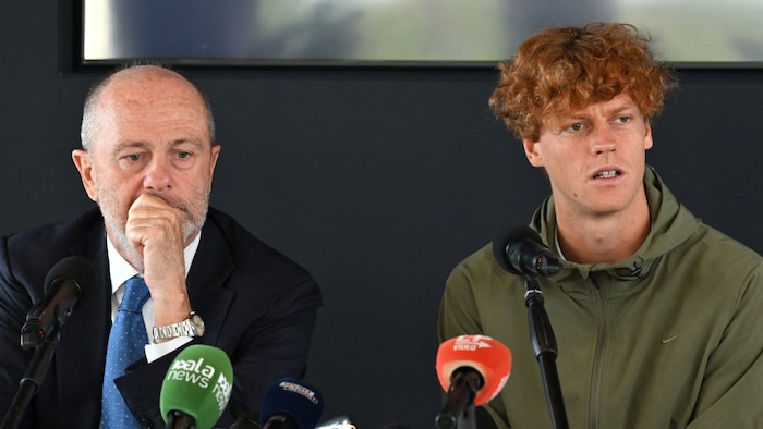 Jannik Sinner an der Seite von Verbandsboss Angelo Binaghi