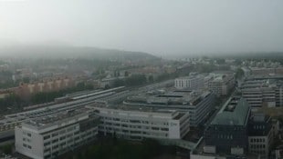 Das Gewitter über Wien, aufgenommen vom Dach der Kronen Zeitung (Bild: zVg)