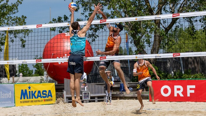 Der Sieg beim Beachvolleyball ging an Seiser/Grössig.