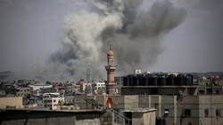 Bombardement östlich von Rafah im südlichen Gazastreifen (Bild: AFP)