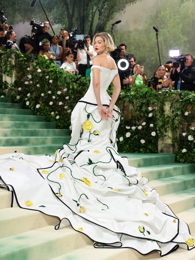 Gigi Hadid (Bild: APA/Getty Images via AFP/GETTY IMAGES/Dimitrios Kambouris)