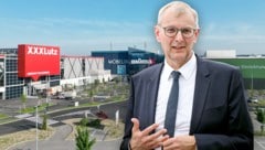 Im Mai 2023 startete der Möbelhändler – hier Sprecher Thomas Saliger – nach einer Komplettsanierung in Wels durch, in diesen Tagen liegt der Fokus auf Linz. (Bild: Krone KREATIV/Markus Wenzel (2), Krone KREATIV)