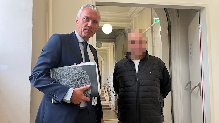 İtirafçı sanık avukat Normann Hofstätter ile birlikte