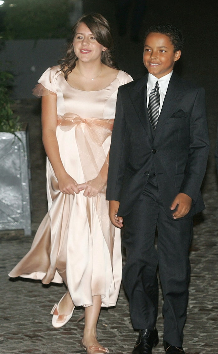 Tom Cruise'un evlat edindiği çocukları Bella ve Connor 2006 yılında.