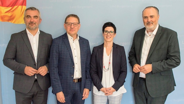 Dorner, Goger und Doskozil mit Jutta Benedek, der neuen Geschäftsführerin der Landesimmobilien GmbH. (Bild: Gmasz/Landesmedienservice )