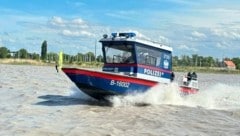 Die Wasserpolizei ist erneut jeden Tag auf dem Neusiedler See auf Streife. (Bild: Christian Schulter)