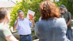 Vizekanzler Werner Kogler übt Kritik an der geplanten Ostumfahrung in Wiener Neustadt. (Bild: BMKÖS / HBF / Daniel Trippolt)