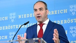 Niederösterreichs Asyl-Landesrat Christoph Luisser (FPÖ)  (Bild: APA/HELMUT FOHRINGER)