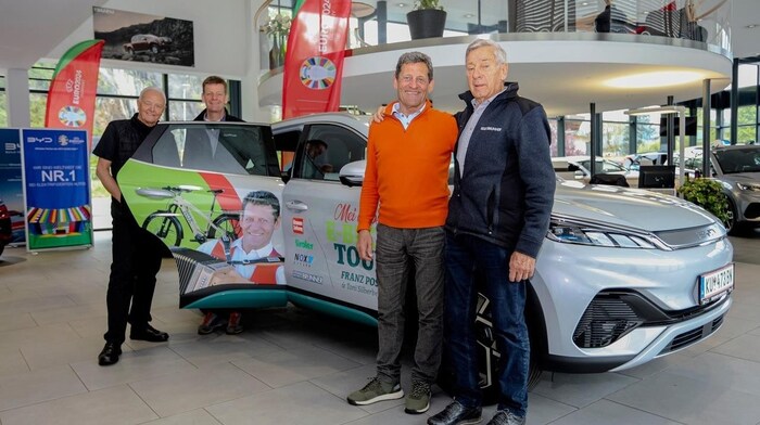 A thank you from the "Krone": Autohaus Brunner in Kirchbichl provides the "company car" (all ...