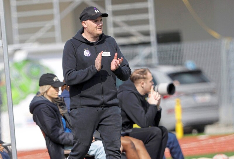 Trainer Stefan Kenesei glaubt an seine Mannschaft. (Bild: GEPA pictures)