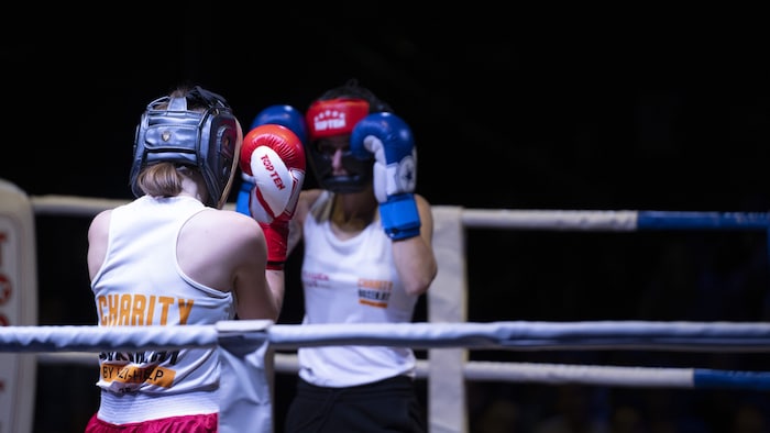 Auch die Frauen stellten sich der Herausforderung und kämpften für den guten Zweck.