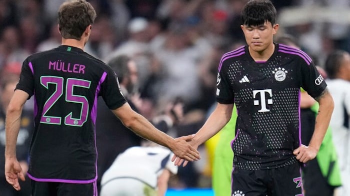 Sinnbild für 2024: Müller, Kim und Choupo-Moting verstehen die Welt nicht mehr.