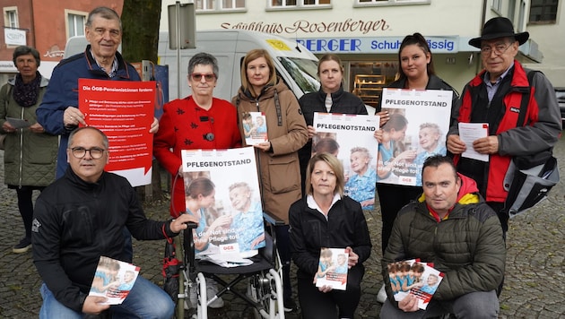 With their street action, the ÖGB pensioners wanted to raise awareness of the problems in the care sector. (Bild: ÖGB Vorarlberg)