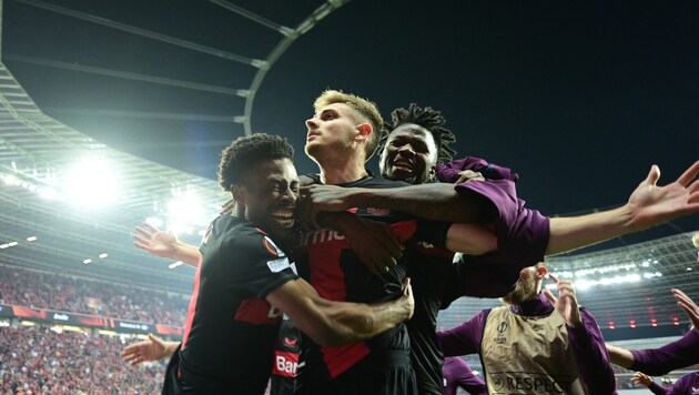 Leverkusen are through to the Europa League final. (Bild: AFP/APA/INA FASSBENDER)