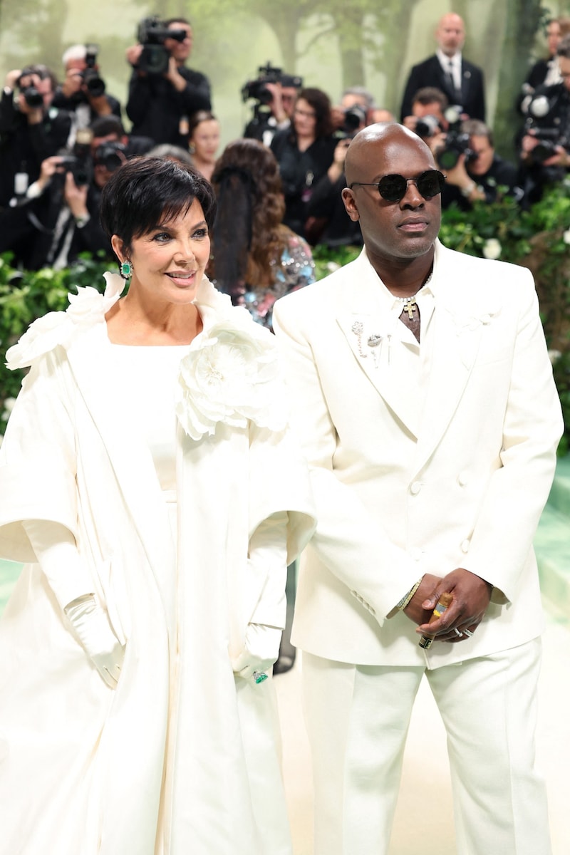 Fans sorgen sich um die 68-Jährige. Hier ist sie mit ihrem Freund Corey Gamble auf der Met-Gala 2024 zu sehen. (Bild: AFP/ APA/Getty Images via AFP/GETTY IMAGES/Aliah Anderson)