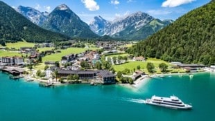 Der Achensee gehört zu den beliebtesten Sommerzielen in Tirol. (Bild: stock.adobe.com/Ralph Hoppe)