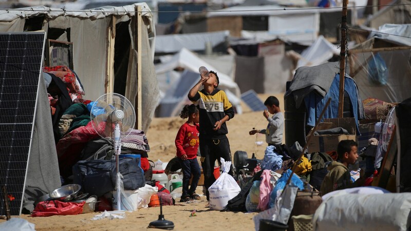 Vertriebene Palästinenser auf der Flucht (Bild: APA/AFP)