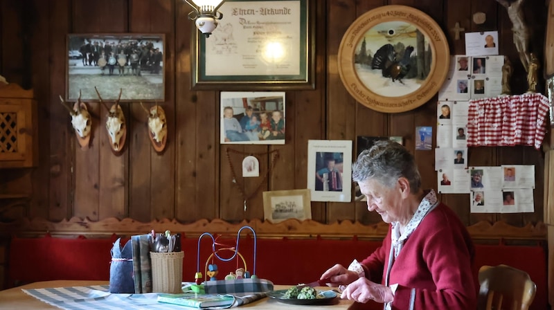 Ihre Kaspressknödel kann Frieda Bichler nicht mehr sehen. Da sind ihr Spinatknödel lieber. (Bild: Birbaumer Christof)