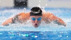 Simon Bucher schwimmt bei der Veranstaltung seines Stammvereins TWV Innsbruck. (Bild: GEPA/Philipp Brem)