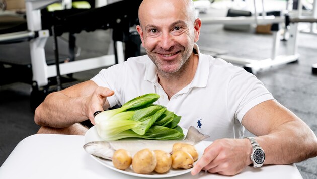 Lukas Grigorescu with a lunch to achieve his goals (Bild: Antal Imre/Imre Antal)