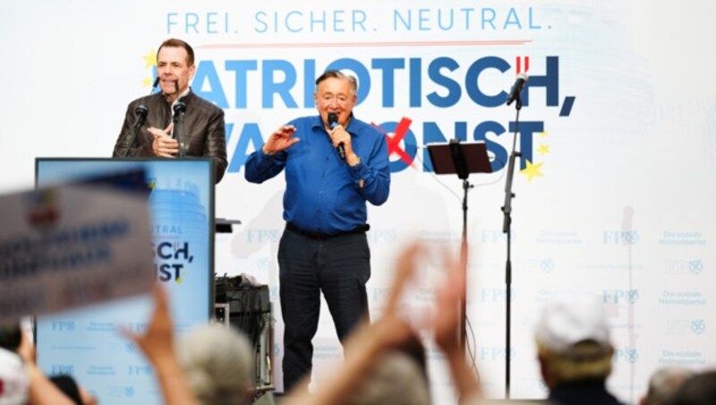 Auch Hausherr Richard Lugner hielt eine Rede (Bild: APA Pool/APA/EVA MANHART)