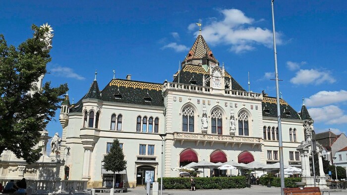 Das Rathaus in Korneuburg (NÖ) wurde Ziel eines Angriffs.
