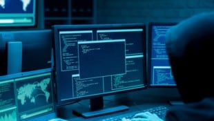 Hinter dem Hackerangriff auf Korneuburg stehen die russischen Cyberkriminellen von „Lockbit.“ (Bild: stock.adobe.com/ryanking999)