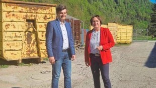 Bürgermeisterin Elisabeth Lobnik aus Bad Eisenkappel und ihr Sittersdorfer Kollege Gerhard ...