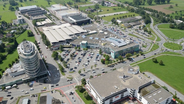 The Austrian Transport Club (VCÖ) advocates the consistent unsealing of large parking lots. (Bild: Stadt Dornbirn)