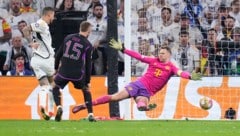 Manuel Neuer machte beim 1:1 keine besonders gute Figur. (Bild: AP ( via APA) Austria Presse Agentur/ASSOCIATED PRESS)