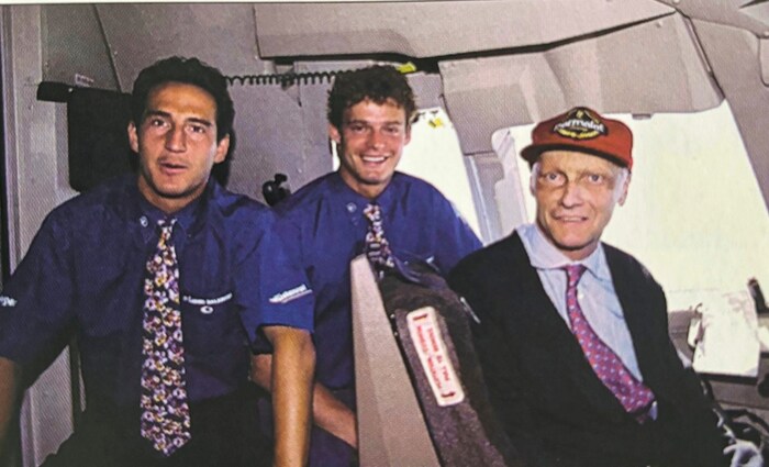 Niki Lauda (re.) flog Hütter (li.), Konrad & Co. nach Mailand.