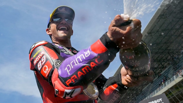 Jorge Martin celebrates in France. (Bild: AFP/APA/Lou Benoist)