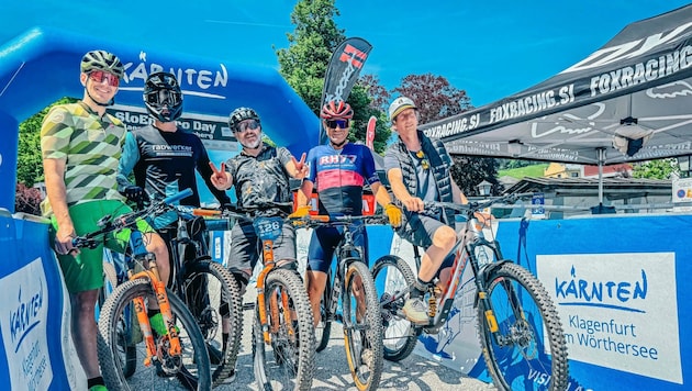 Begeisterte Biker, unter ihnen auch Organisator Lukas Krische, Paco Wrolich und der slowenische Enduro-Experte Andrej Dekleva. (Bild: Wallner Hannes/Hannes Wallner)