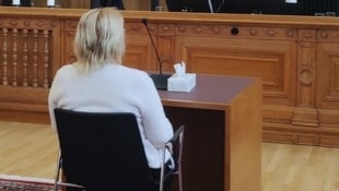 Die Salzburgerin (60) beim Prozess im Landesgericht