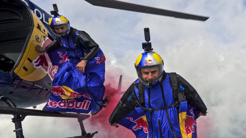 The two Austrians got ready. (Bild: Peter Salzmann / Red Bull Content Pool)