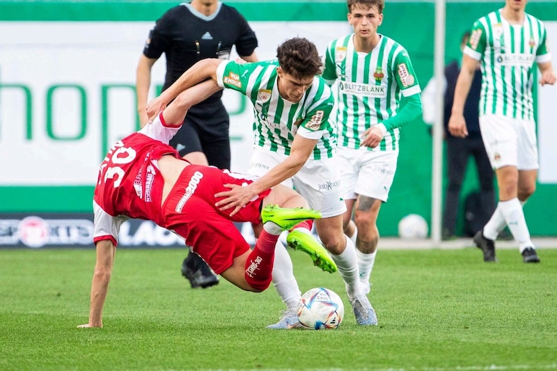 Tobias Hedl (vo.) führt in der Ostliga die Schützenliste an. (Bild: GEPA pictures)