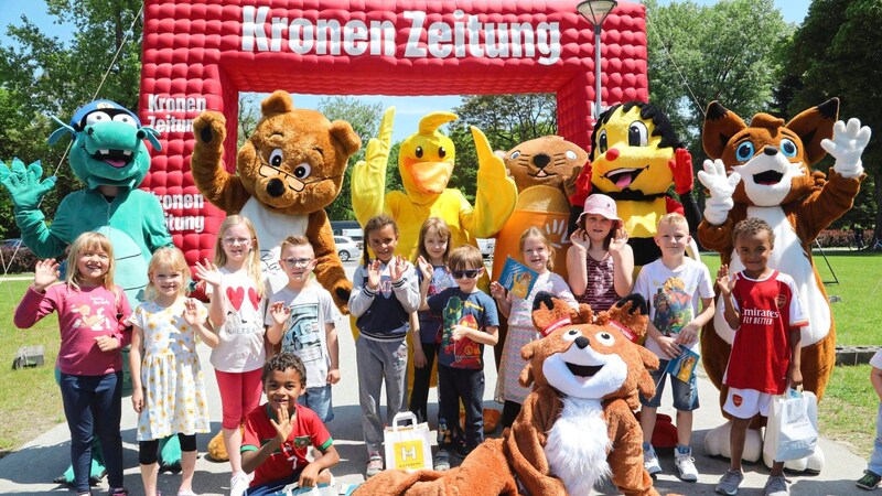 Das große Maskottchen-Treffen begeisterte die Kinder! (Bild: Rojsek-Wiedergut Uta/Uta Rojsek-Wiedergut)