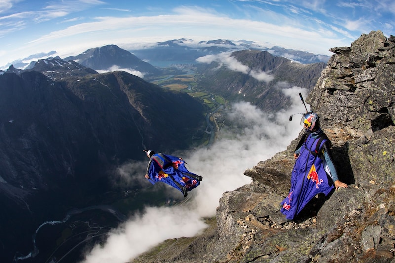 Die Aussicht ist bei ihren Projekten meistens sehr schön. (Bild: Mats Grimsæth / Red Bull Content Pool)