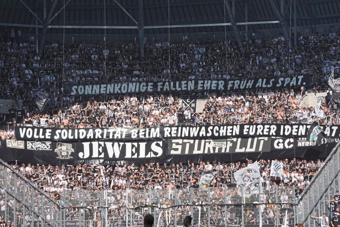 Solidarity with the LASK supporters.