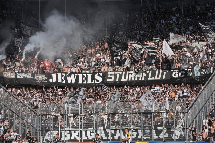 The fans were already masterful.