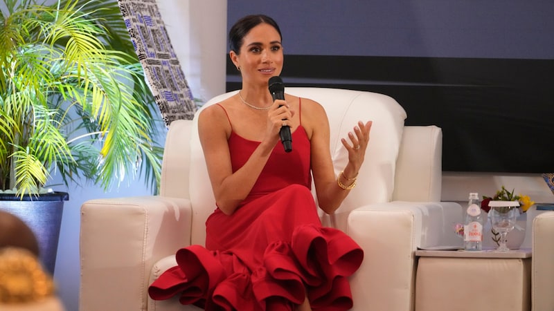 Duchess Meghan and Prince Harry in Nigeria (Bild: APA/AP Photo/Sunday Alamba)