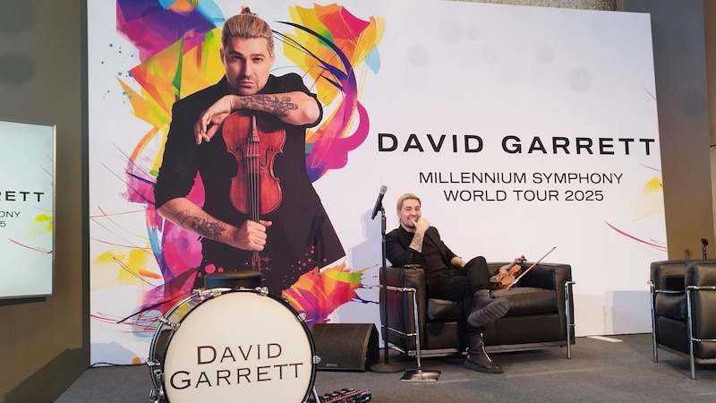 David Garrett stellte sich bei einer Pressekonferenz in Köln entspannt den Fragen von Journalisten und Fans. (Bild: Robert Fröwein)