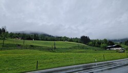 Stein des Anstoßes ist der Verkauf dieses landwirtschaftlichen Anwesens im Pongau (Bild: Nikolaus Klinger)