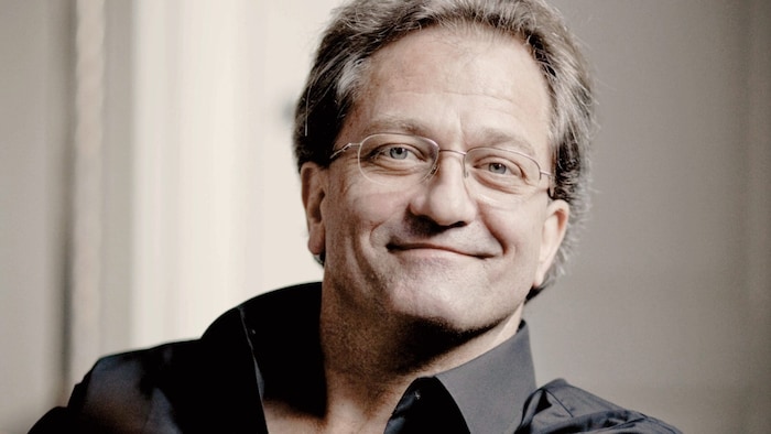 Auch Gérard Korsten wird in der kommenden Saison das SOV dirigieren.