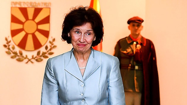 President Gordana Siljanovska-Davkova refuses to pronounce her country's new name. (Bild: AFP/Robert ATANASOVSKI)